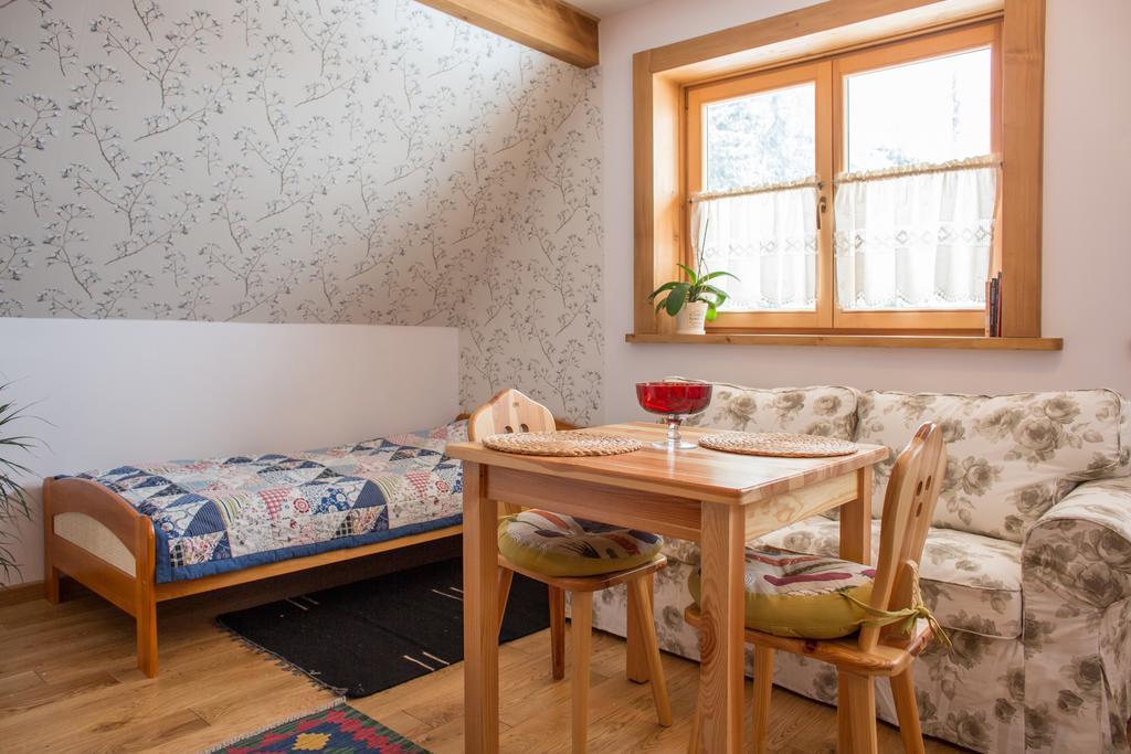 Dom Pod Smokami Apartment Bukowina Tatrzańska Exterior foto